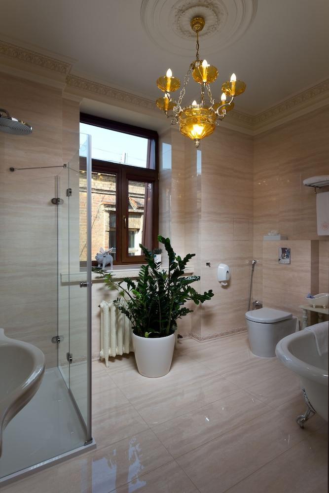 Hotel 19 Kharkiv Eksteriør bilde