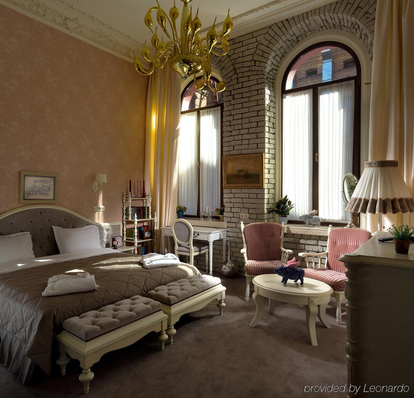 Hotel 19 Kharkiv Eksteriør bilde