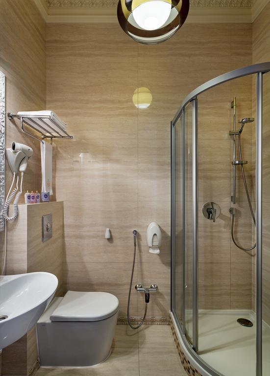 Hotel 19 Kharkiv Eksteriør bilde